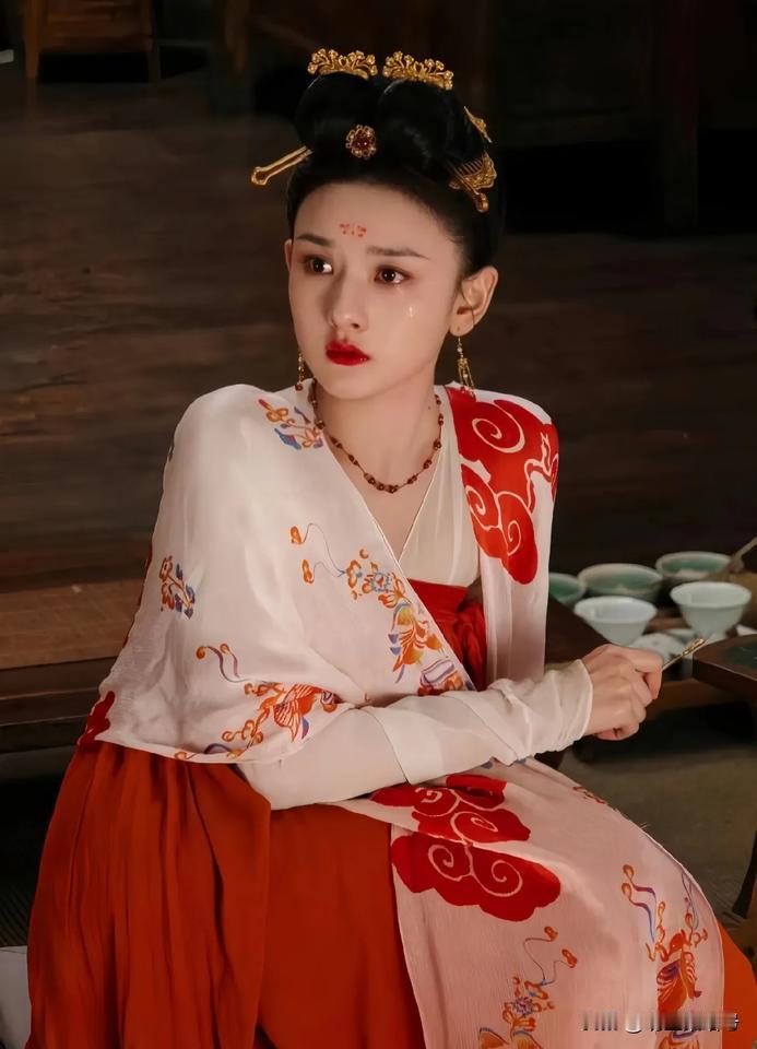 演员，任嘉伦说，我和宋祖儿合作拍摄《无忧渡》，整个过程中都太开心了。每天我俩都在