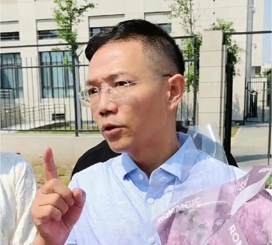 新动态：三年了，终于等来了三拒开会的这一天首先感谢多家主流媒体这次能够站出来报
