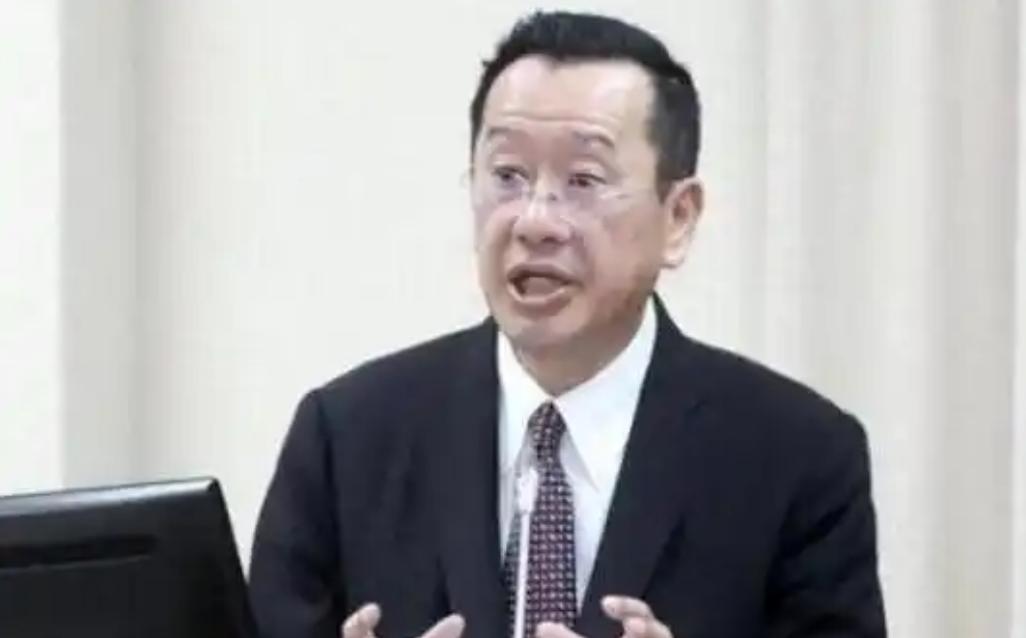 台“防长”顾立雄6月24日发表声明，大陆攻台的预警时间正在缩短，台军得加紧练“快