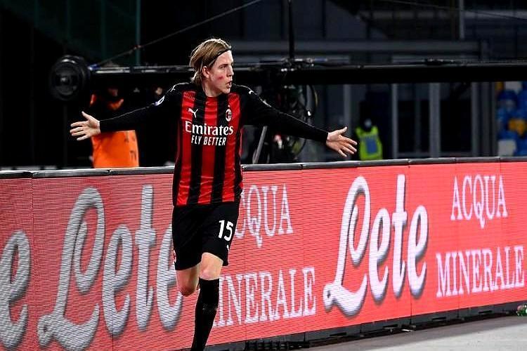 AC米兰扫地出门的男人，一脚世界波把国米踢出欧冠！你没看错，3-1，意甲豪门在北