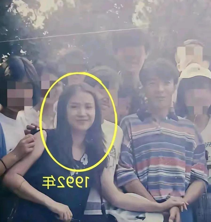 何晴和刘威才是天造地设的一对佳人。他们两个有夫妻相。那时候何晴很爱刘威，如果何晴