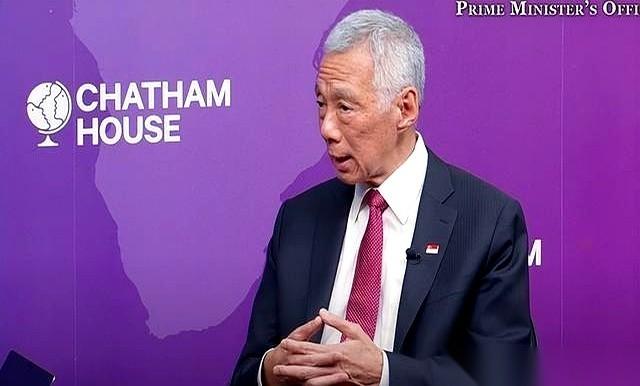 听说，新加坡那边觉得，印度将来会超过咱们。我听了，第一反应不是生气，是有点恍惚