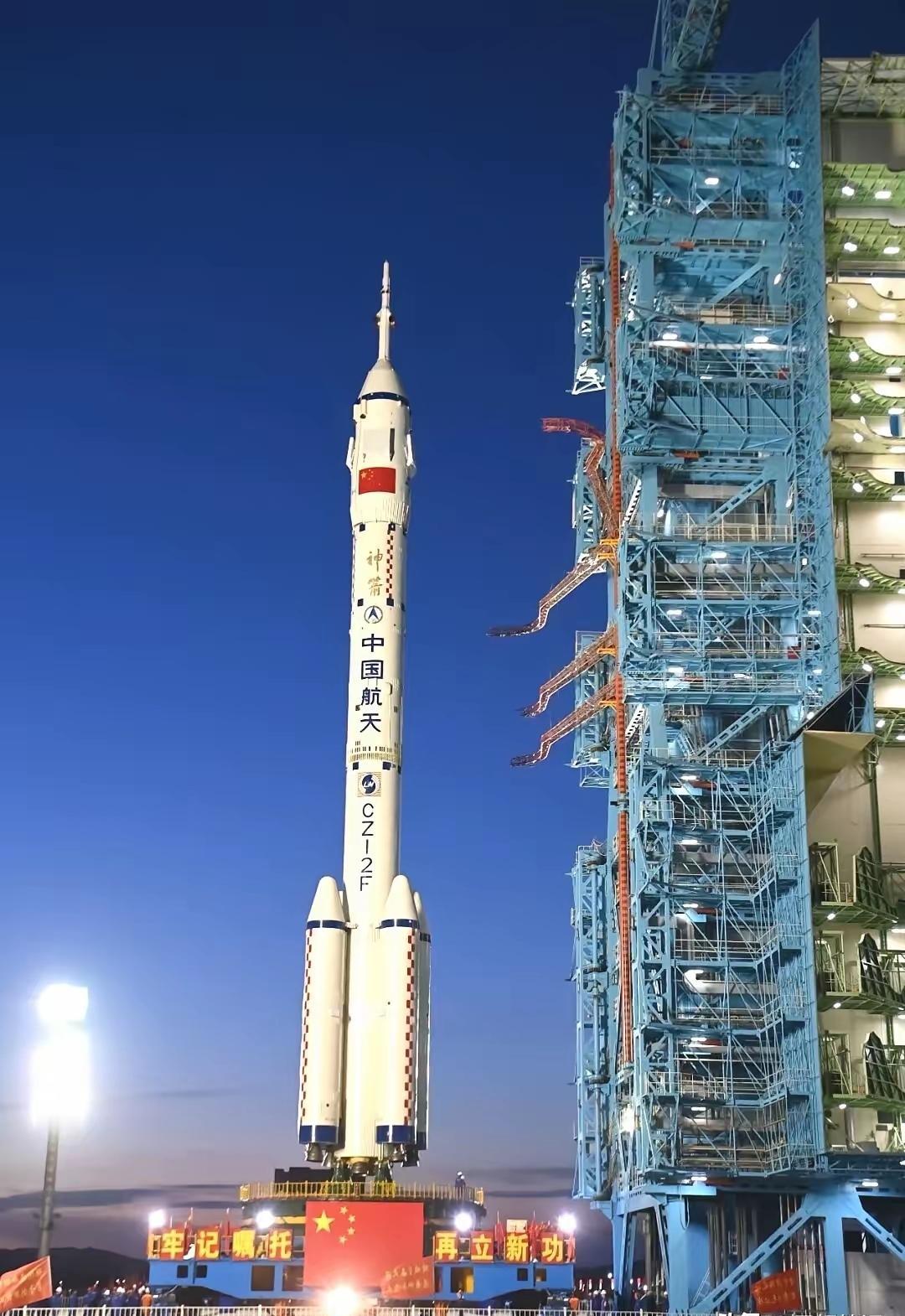 全世界都在盯着看：在太空这个人类共同的危险领域，中国这次到底能不能快速，安全，稳