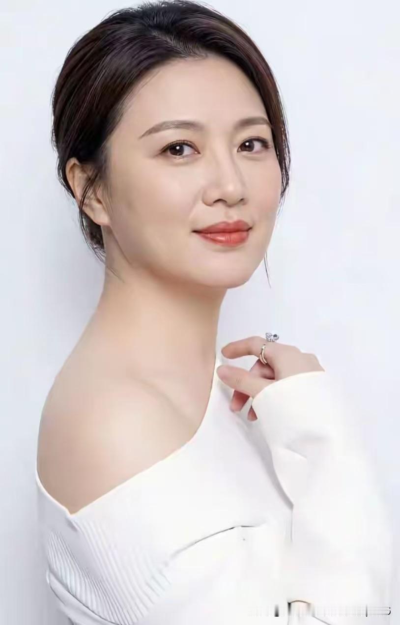 身正何惧影子斜，心端不怕世人说行走世间，最难守住的从来不是旁人的夸赞，而是