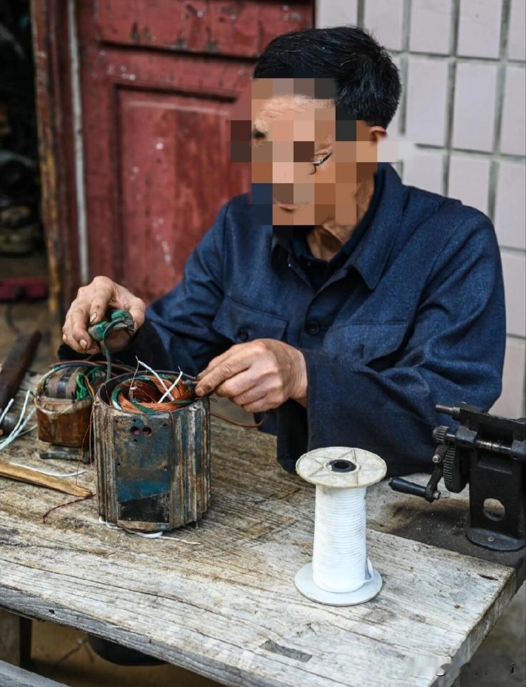 这个7000元一月的电机绕线工辞工走了这个7000元一月的电机绕线工辞工走了，