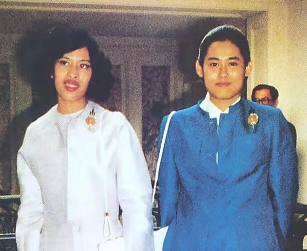 诗琳通身上有老国王的影子，从长相到性格。她妹妹好可怜，有先天性血友病，面相都被疾