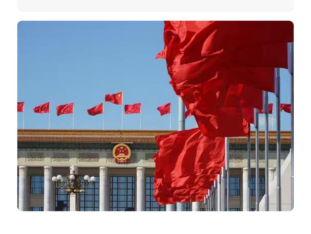 全国政协委员周世虹建议，建议废除劳务派遣制度。与此同时，更应该制定劳务监督制度