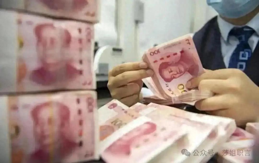 “工作十年存了35万，感觉这辈子都存不到50万了”——评论区3000条留言扎心真