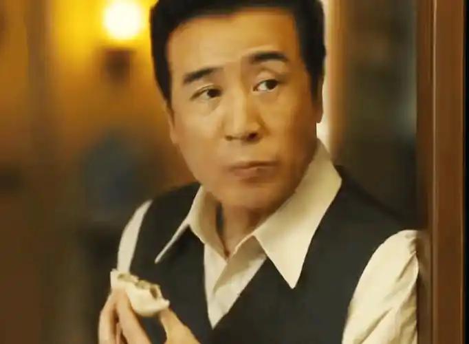 于和伟总算是出场了，还犹抱琵琶半遮面，而且还被人冒名顶替。《八千里路云和月》