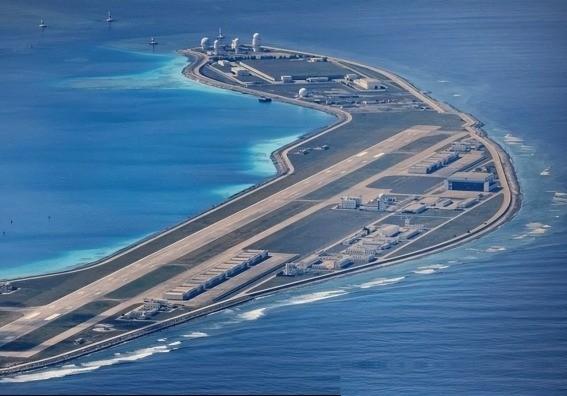 一旦歼10CE降落在平壤，下一秒，美军的F-35、萨德雷达和日本的出云号航母，就
