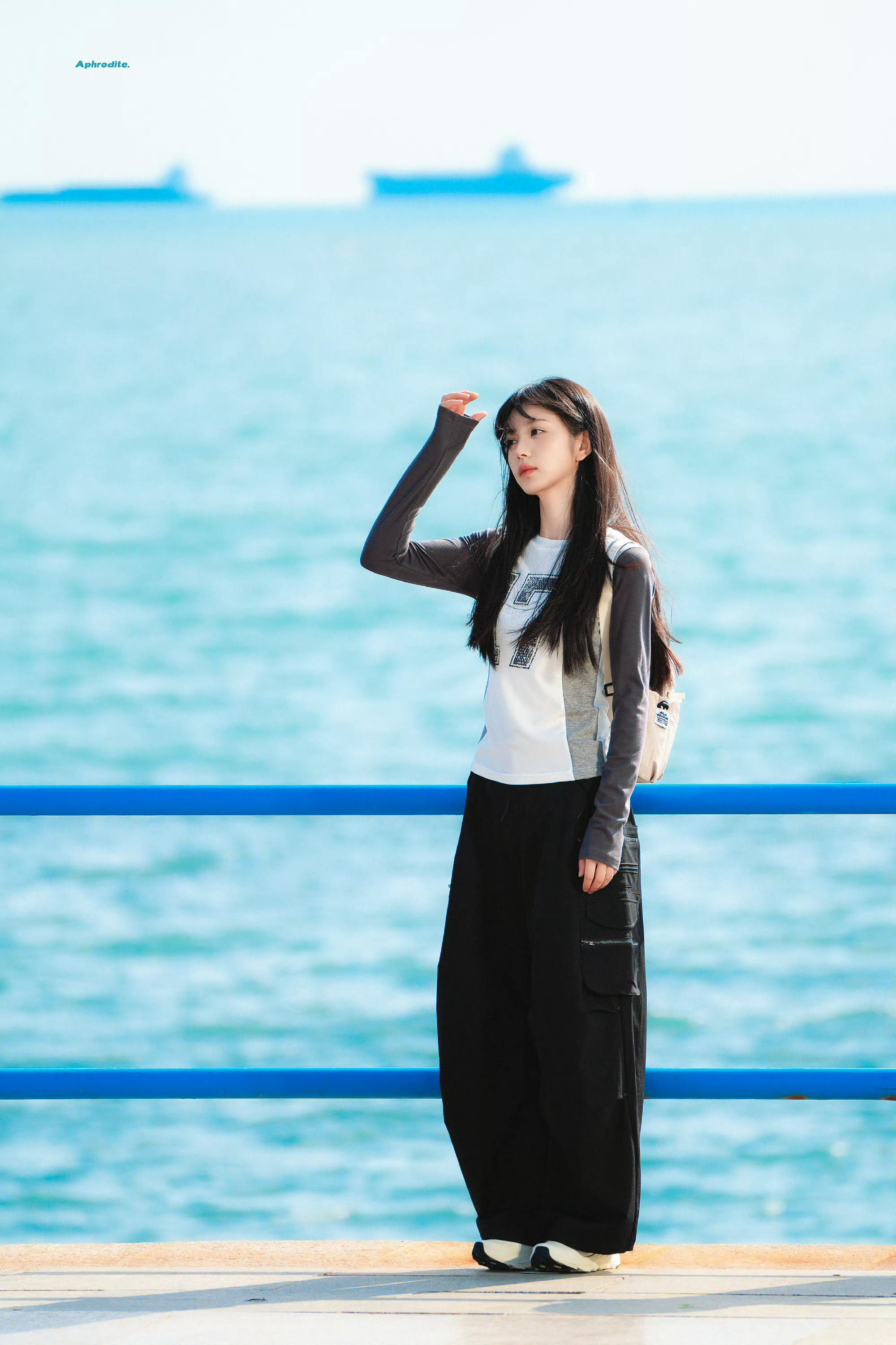 我也要去跟田曦薇知夏学姐去海边！好美好美希望薇薇像海一样一直自由