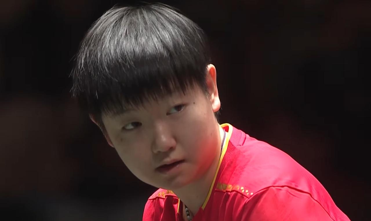 莎头第一局11:4拿下后，中间休息，肖战说的话，我居然没听懂？局间休息，肖