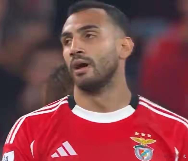 1-1平死敌！穆帅争冠梦碎，本菲卡两战强队全平，距榜首5分无力回天葡超第13轮焦