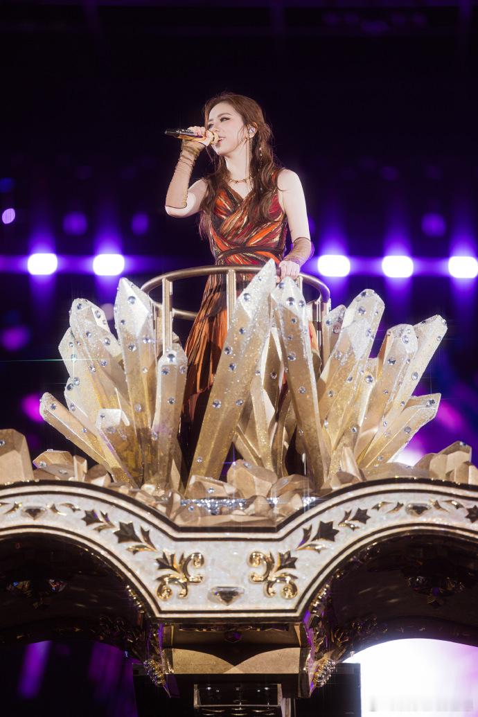 能在现场亲眼见证吉尼斯纪录诞生是什么体验？邓紫棋IAMGLORIA巡演深圳收