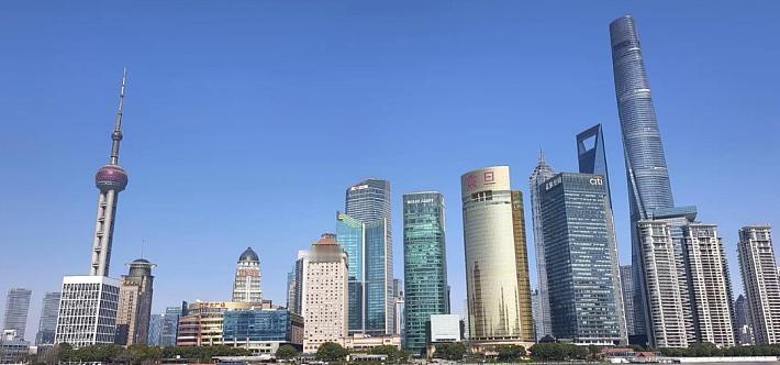 上海不愧是中国经济第一城，2025年成绩太硬核了。1月21日数据显示，其