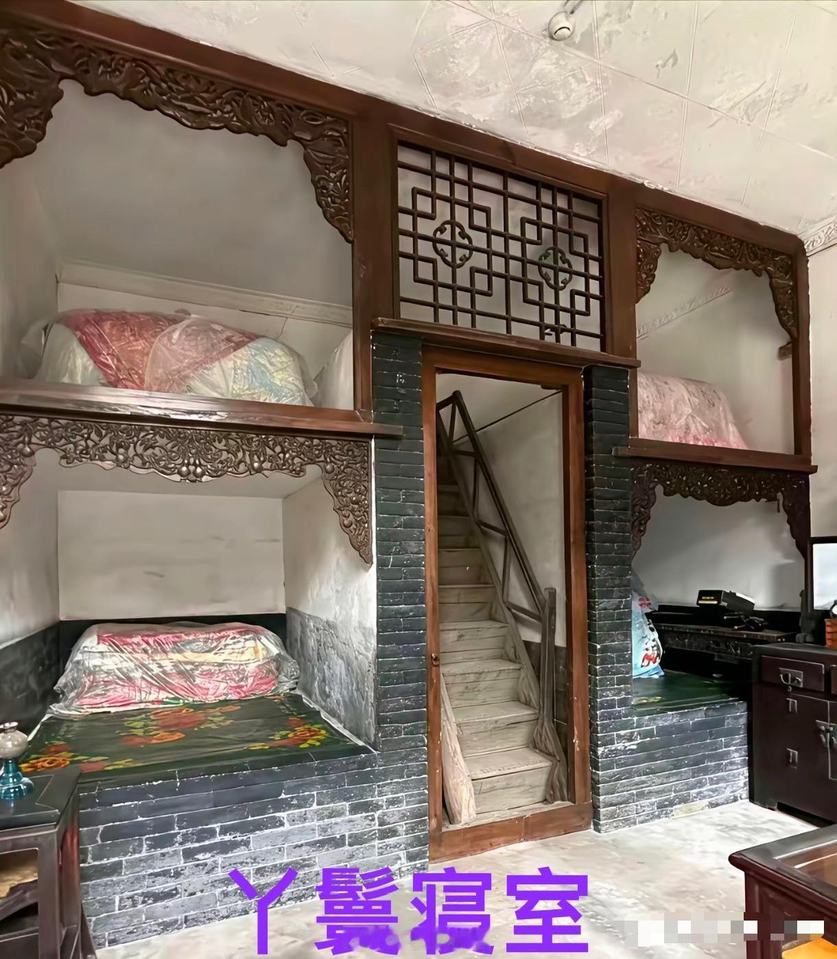 在山西现存的大院里，平遥马家大院里有明确标注的“通房丫鬟”房，是一处少见的实物遗