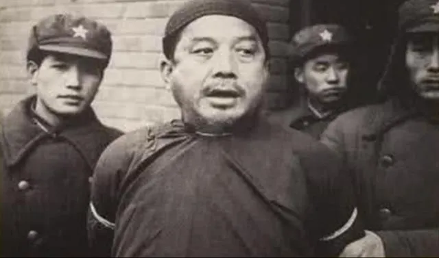 1938年，大汉奸赵喜才摆下3桌宴席，并请了一个戏班，为10多名日本人接风洗尘。