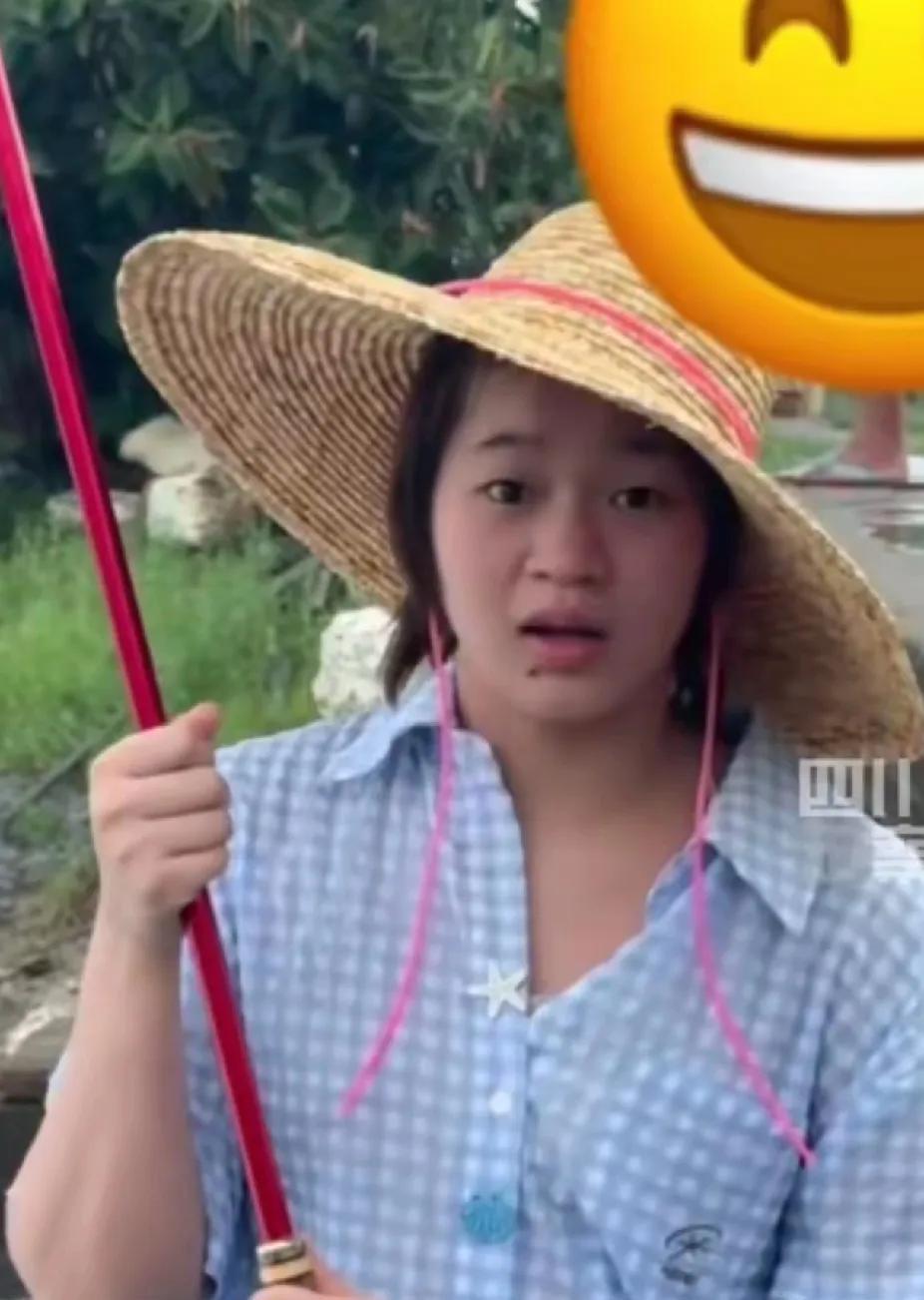 婵宝，即使你戴的是一顶草帽，也抵挡不住你的闪闪发光。[比心][比心]1、全红婵