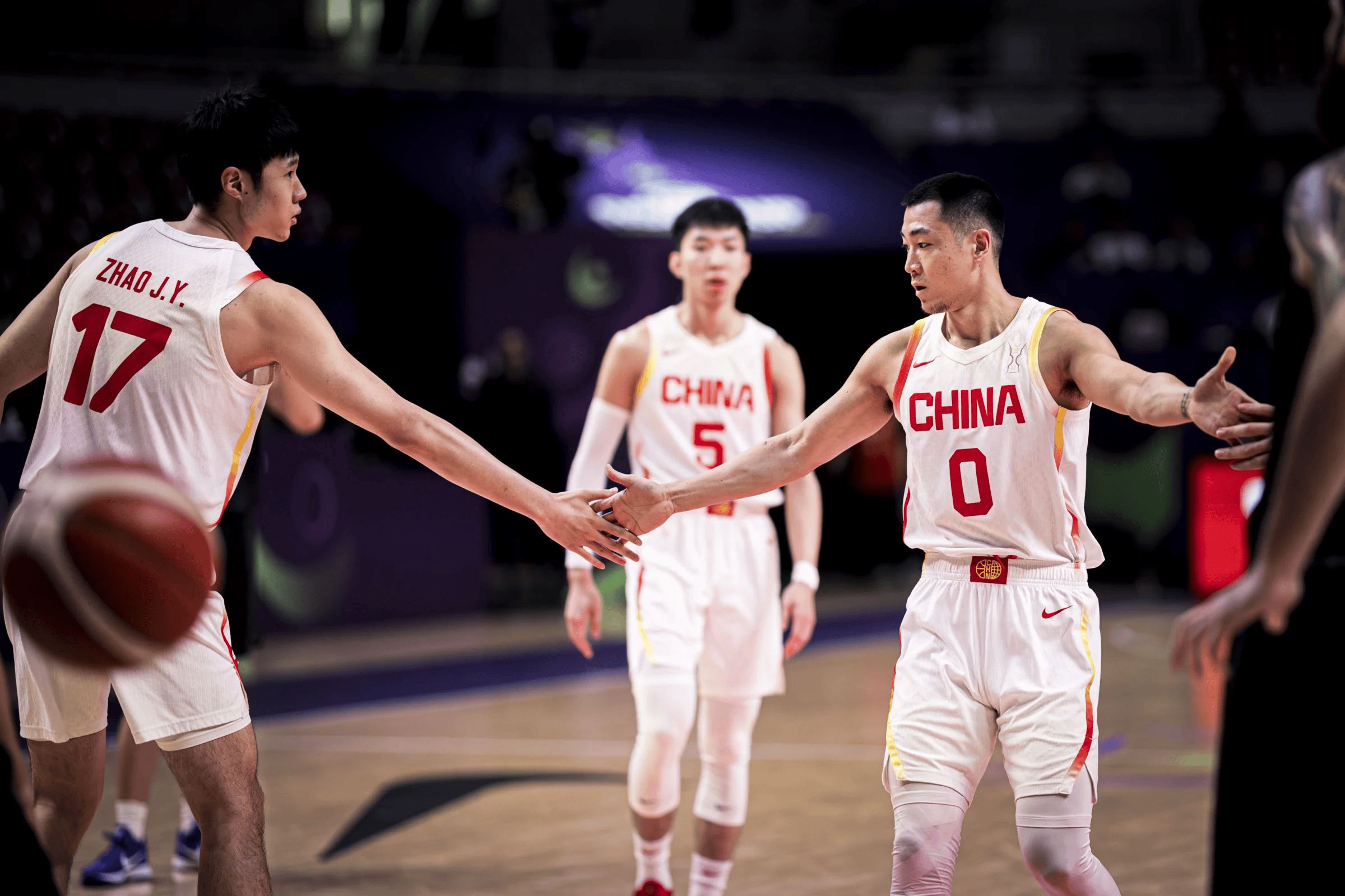 媒体人: 中国队证明不仅能赢亚洲对手, 打澳洲球队也有胜算