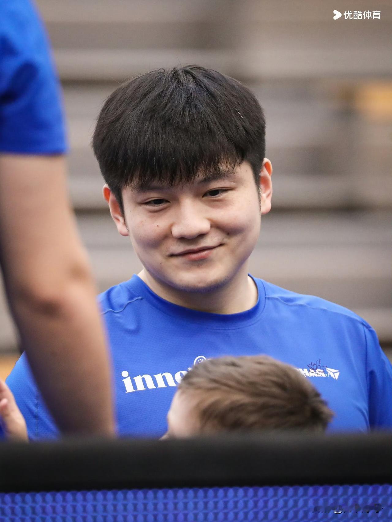 国乒的颜值暴击,你最喜欢谁?怎么办呢，他好像胖了，但是怎么办呢？还是那么喜欢他