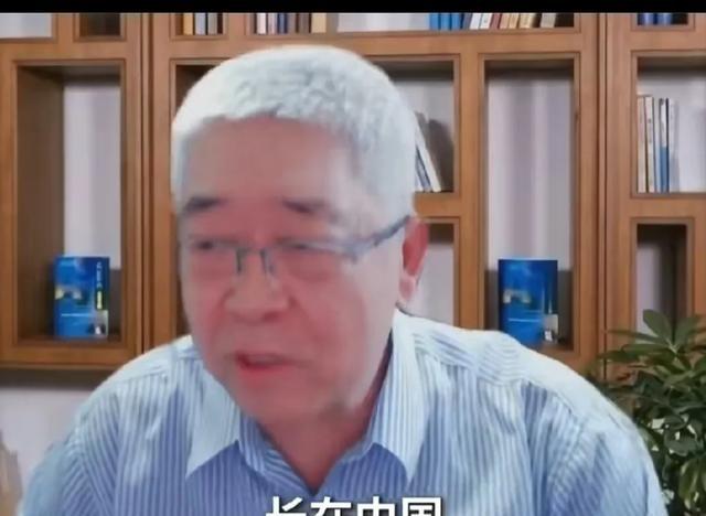 北大教授乔晓春被全网批评其崇洋媚外之后，彻底愤怒了！他专门录视频对此进行了反驳。