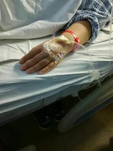 在医院上班多年，告诉你生病住院要知道的“小技巧”。1.尊重夜班护士的每一次查房