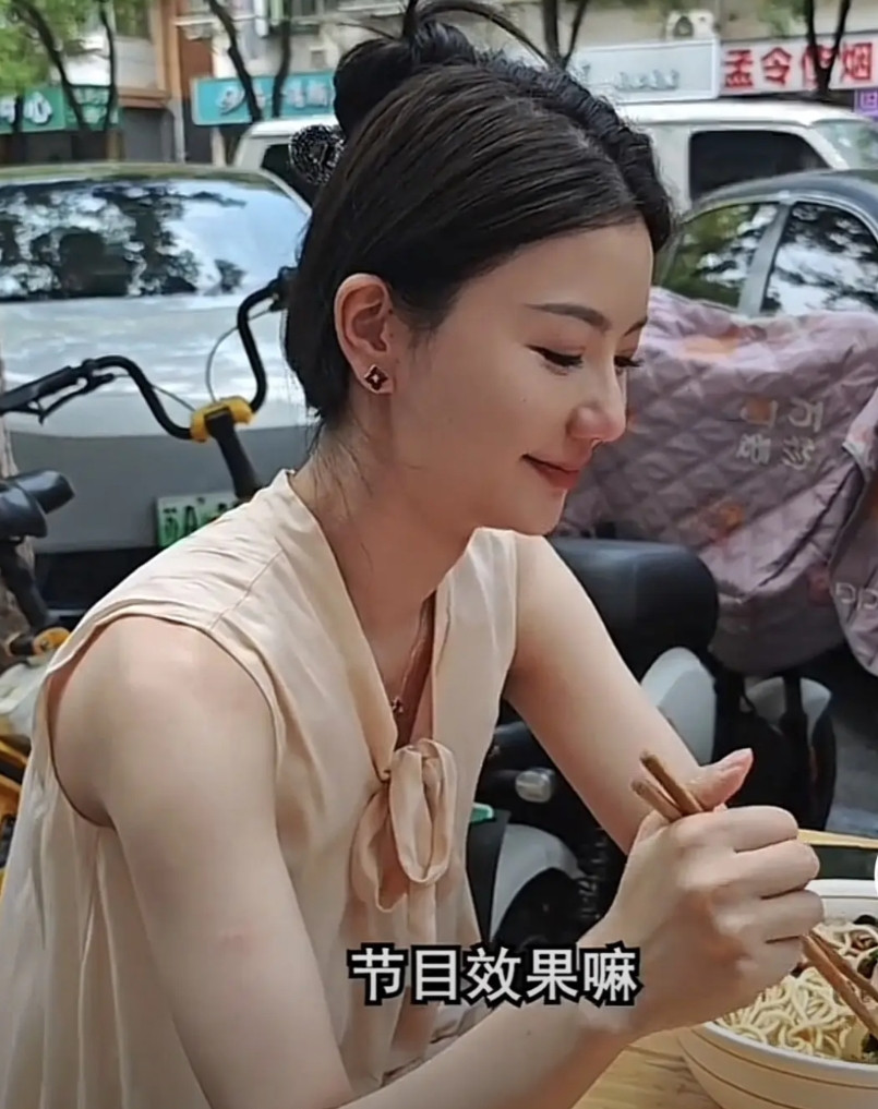 有网友认为，“猴哥说车”离婚就是场炒作，原因有3个1、在领离婚的当天……全程