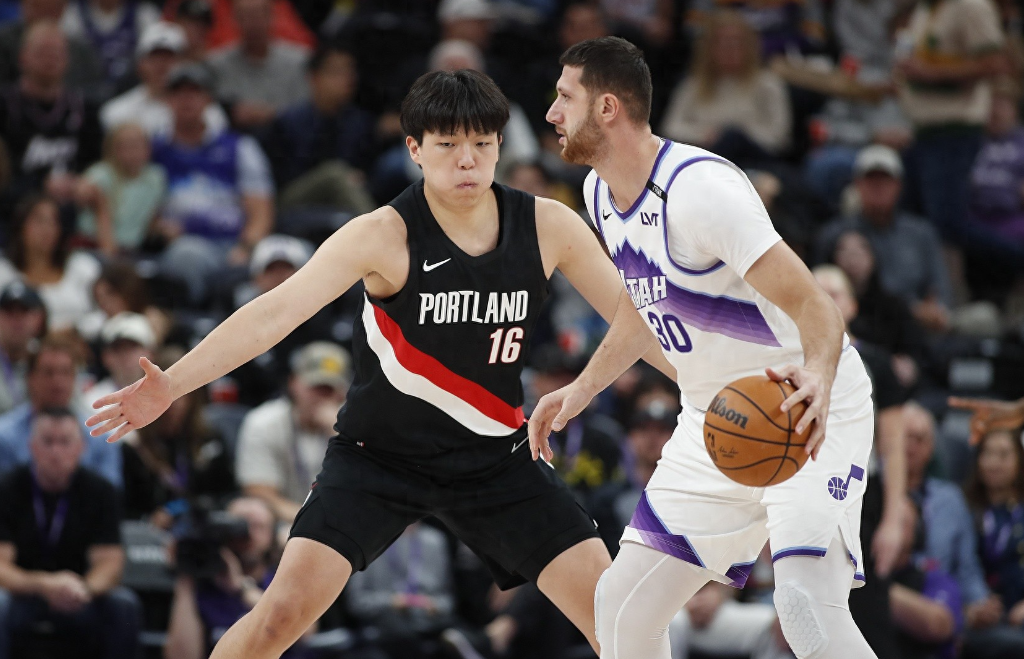 波特兰当地资深记者弗里曼，在采访中聊到了杨瀚森个人发展问题。该记者表示：“杨瀚