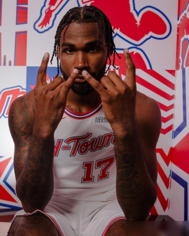 火箭33投4中，活活把杜兰特空间都投没了，你敢信？对掘金，火箭三分命中率仅