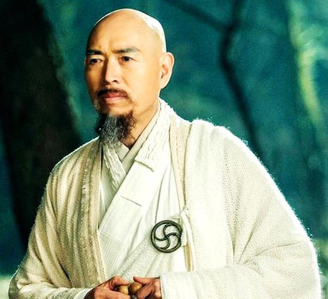 难怪空见不低于二张，你看他真实身份是谁？倚天中，有一位了不得的高手，其武功很可