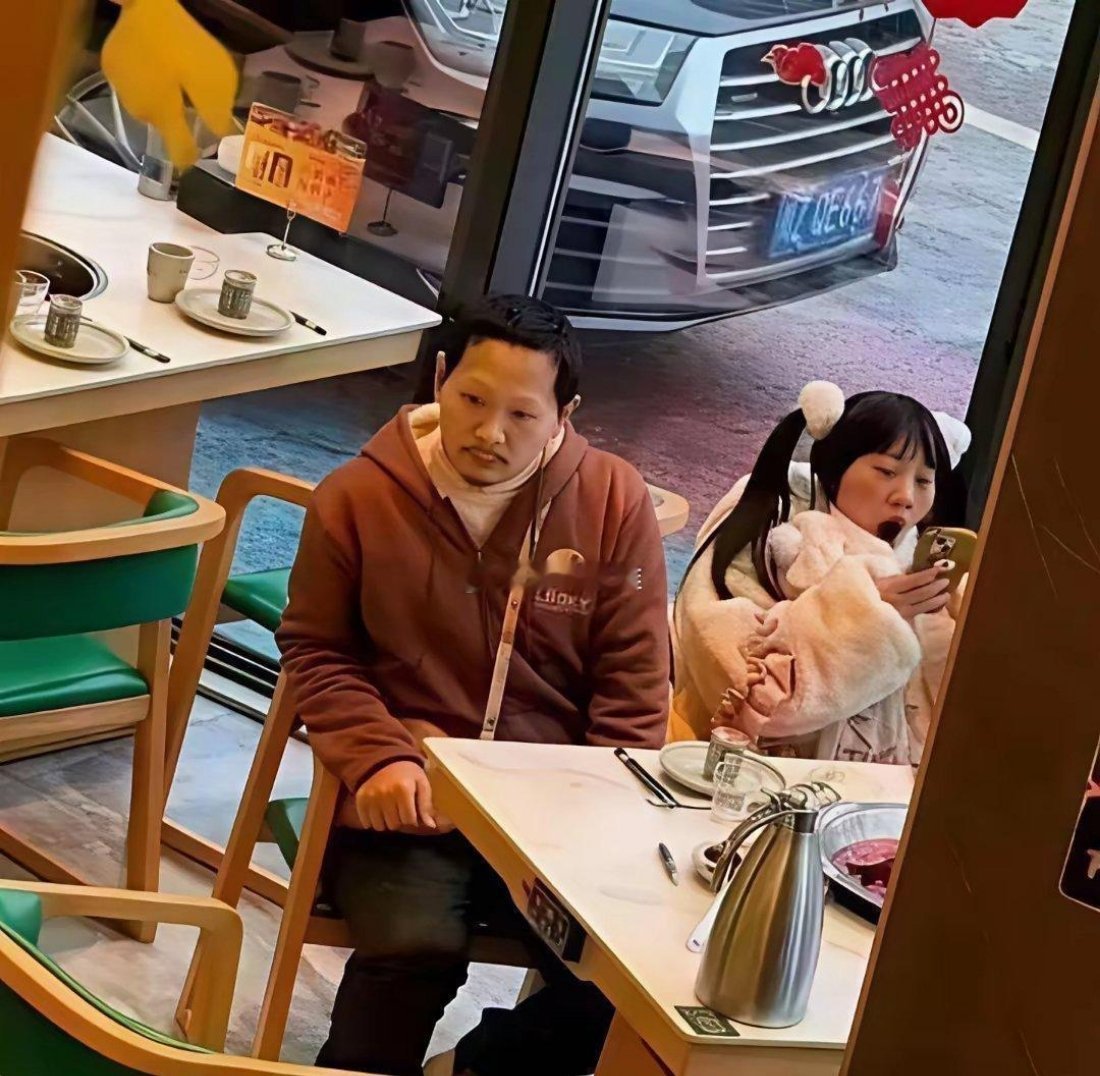 看第一张，感觉自家白菜被拱了。看完第二张，瞬间就不羡慕了。