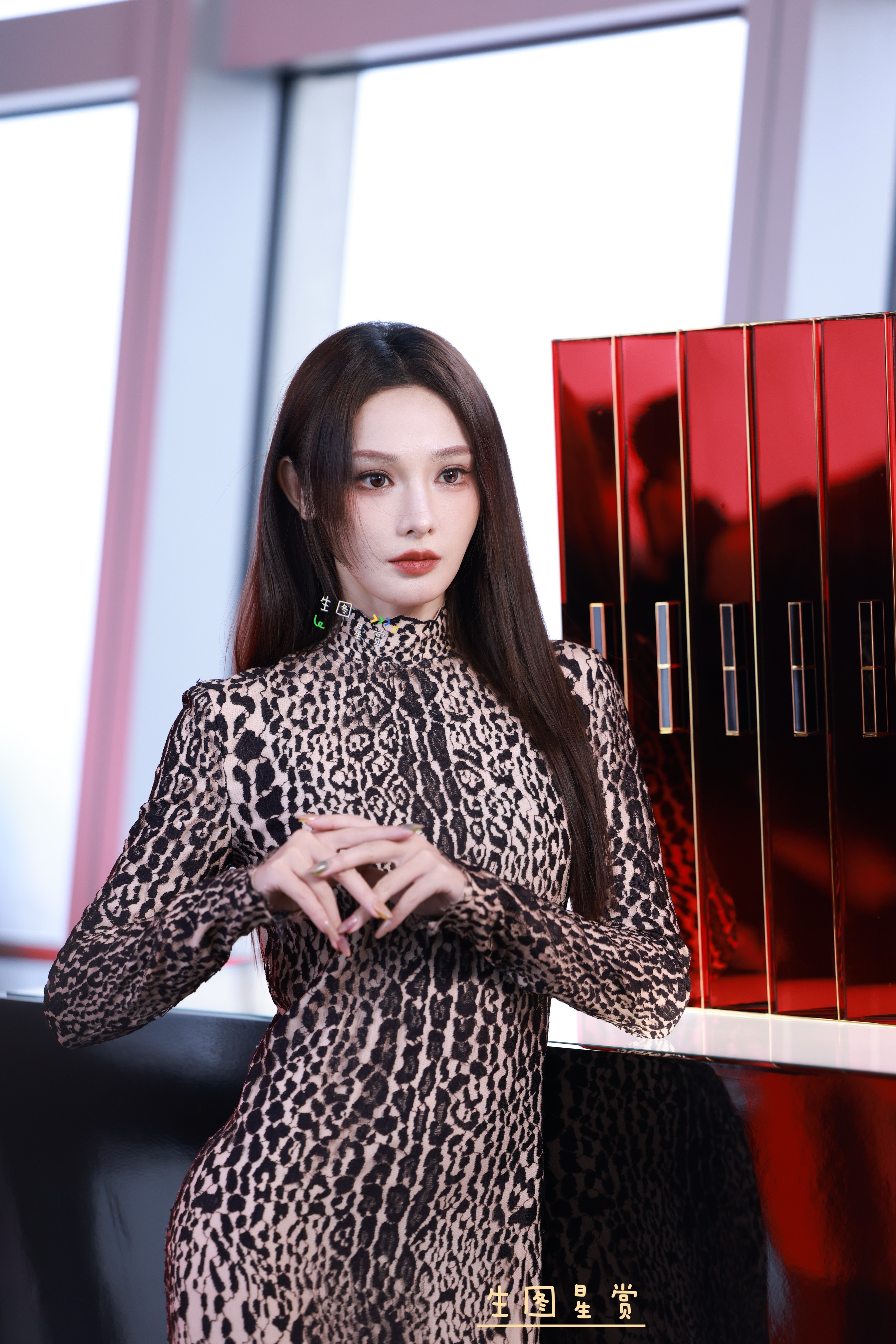 彭小苒品牌活动返图黑长直豹纹装，野性之魅彭小苒顶级魅魔彭小苒