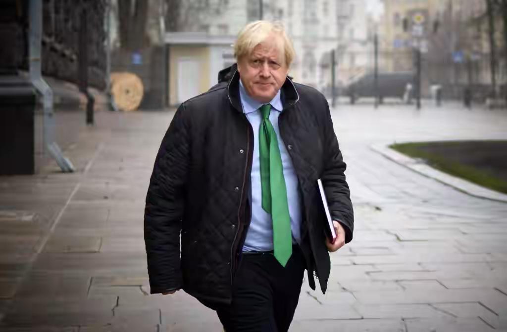 英前首相约翰逊建议俄罗斯“放手”乌克兰：若他回来，那就是你的。俄罗斯媒体9月