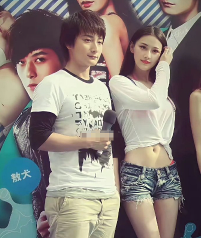 张馨予和方力申14年前的老照片。当年，张馨予24岁，方力申31岁