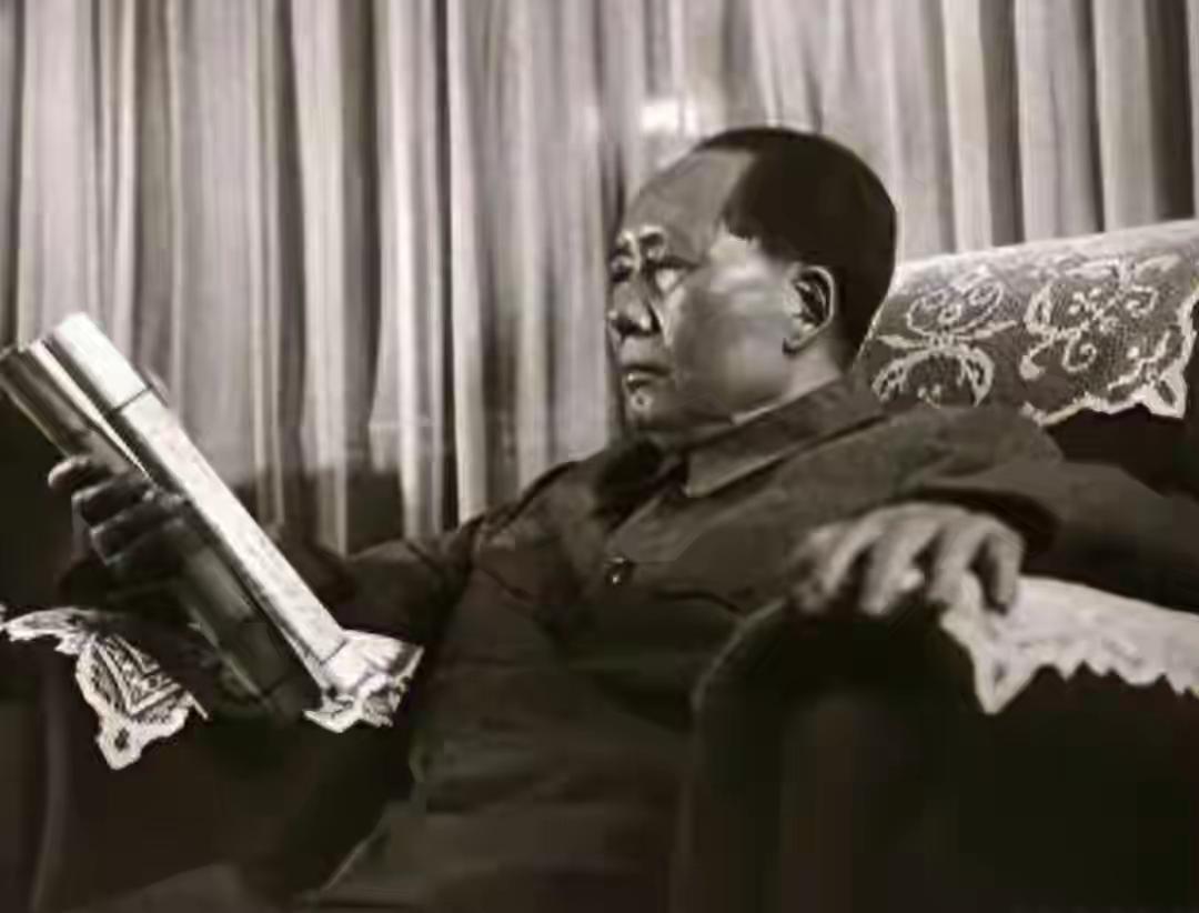 1954年，主席接到佤族头人的含泪叩问：若不要我们，请回信告知1954年，