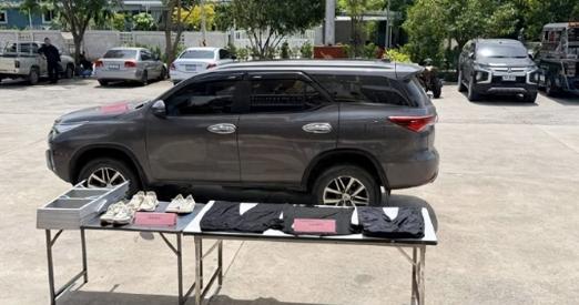 泰国某高档别墅区，5名中国男子提前一个月在隔壁租下月租9.2万泰铢的豪宅当