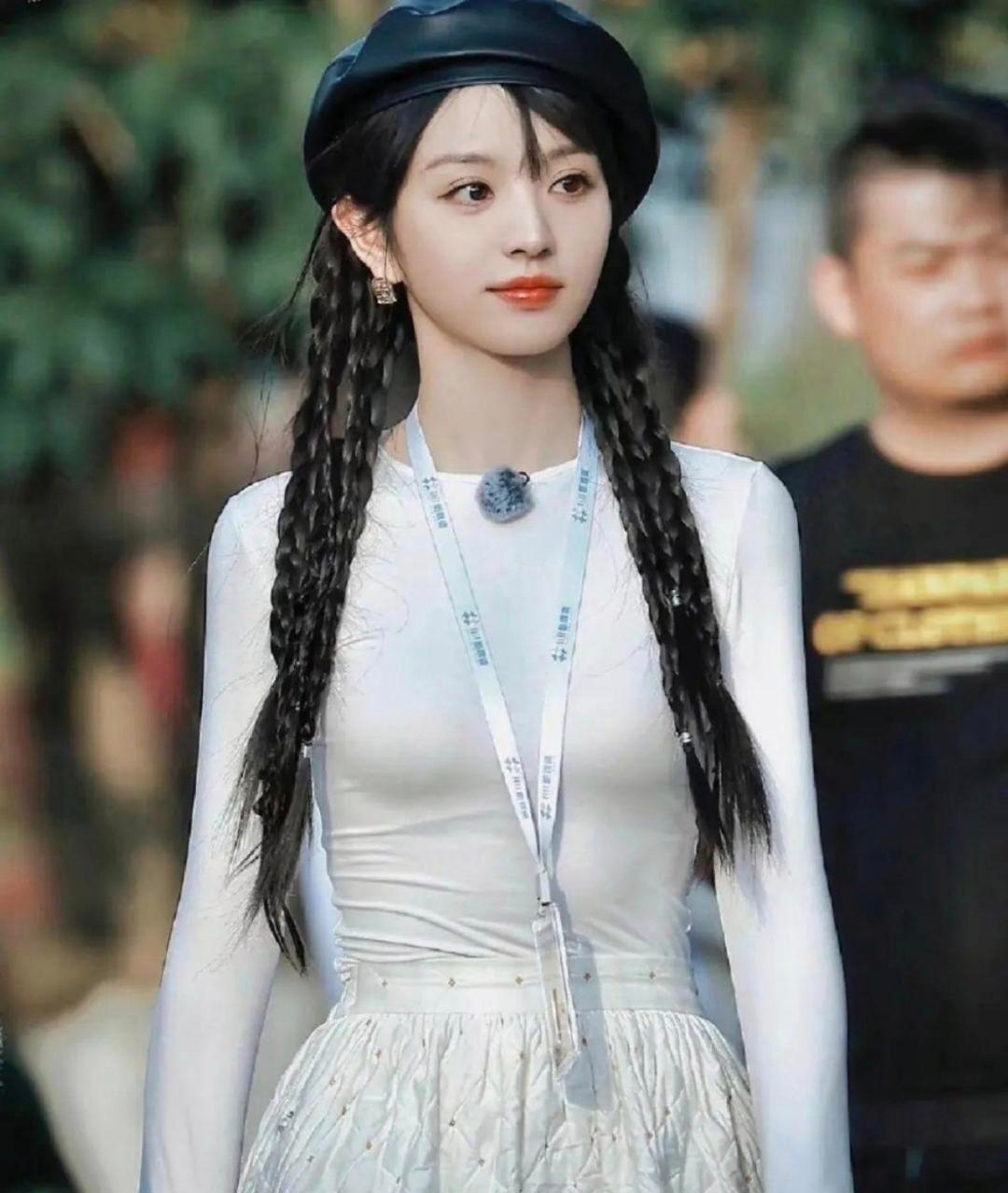 田曦薇的腰这也太细了吧！