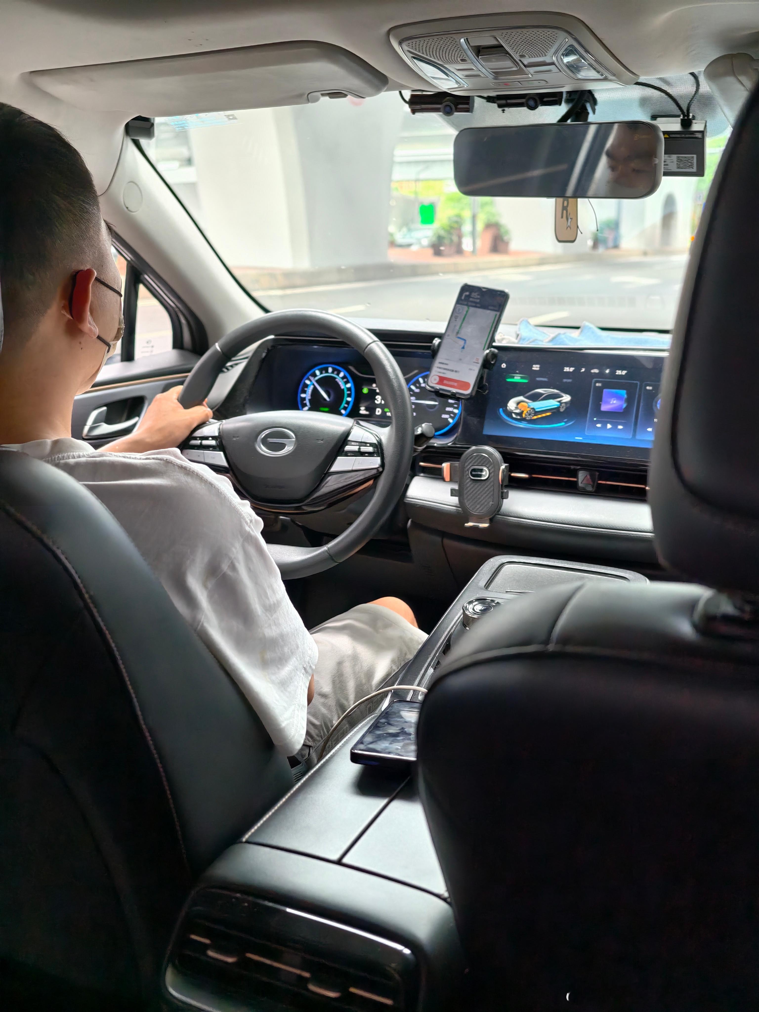 滴滴现在是真不干人事，在广州南站打车，网约车司机说，不进P10停车场，平台就不派