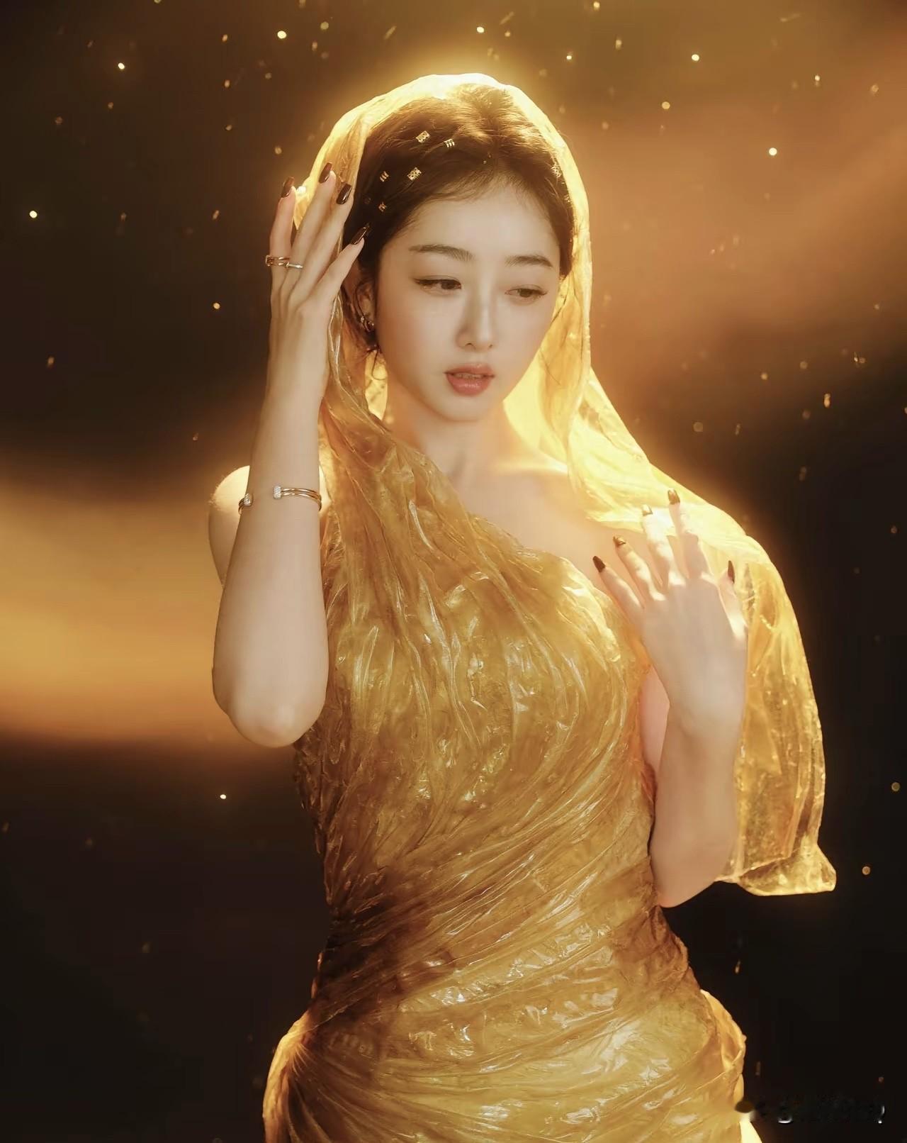 我是万万没想到王珞丹手里拿着的是蒋梦婕的礼服，单看好难看，上身效果好惊艳。