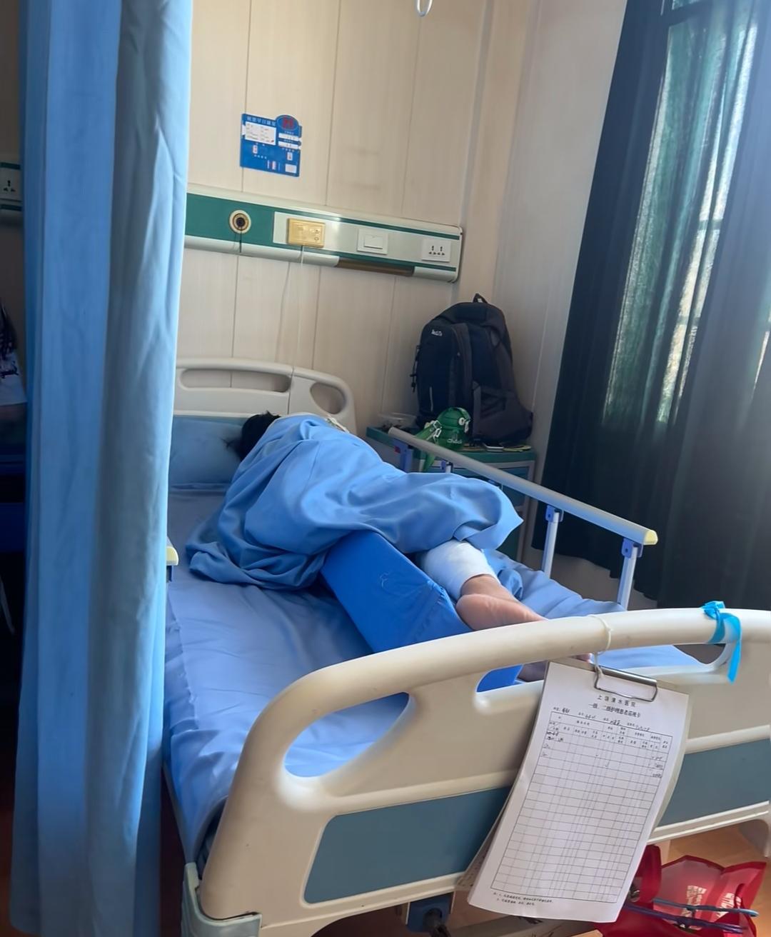 大姨家表哥年轻时做生意，挣了点钱就开始飘了出轨8年，还有了孩子，没有离婚，但从