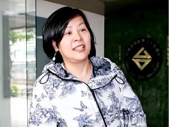 湖南嫁到台湾的李贞秀，被拱上民代又被民众党黄国昌开除，现在搅得台湾政坛鸡飞狗跳，