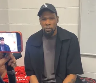 NBA常规赛火箭不敌热火。比赛期间，杜兰特和希罗发生言语争执，赛后，杜兰特谈到了