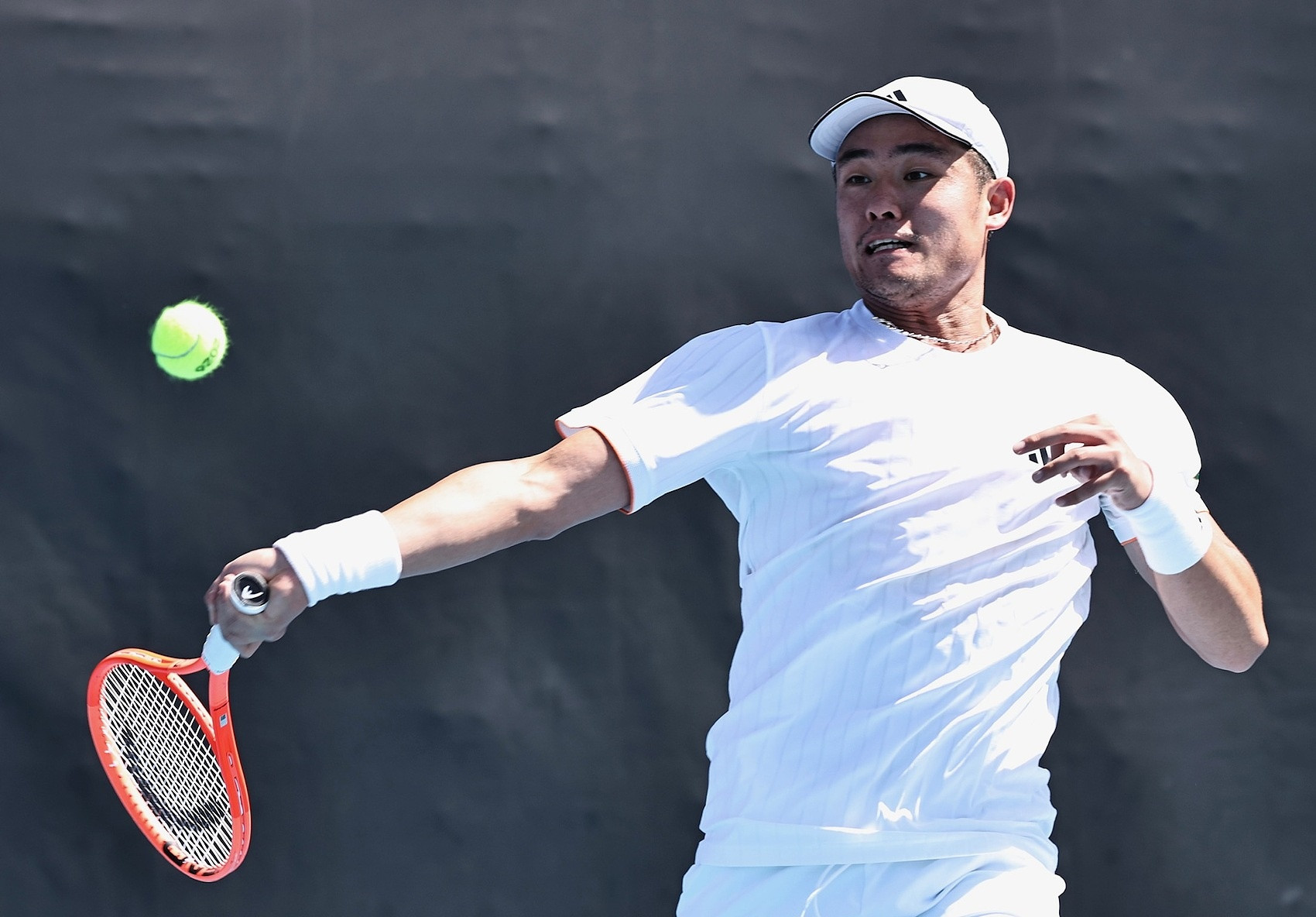 北青: 吴易昺即时世界排名升至第111位, 下场再胜将重返前百