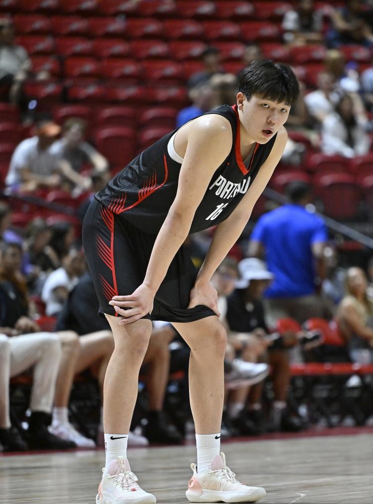 杨翰森在NBA的前景超过周琦已经是板上钉钉，超越易建联也基本是极大的可能性，能否