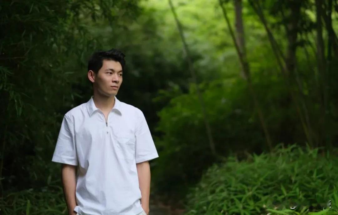 现代好男人1、每个月的工资上交给老婆。2、不抽烟，不喝酒，不玩游戏。