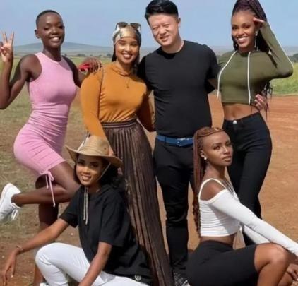 每年有几万中国人去非洲，为何去了就不想回来？非洲姑娘说出原因，据说，每年都有好几