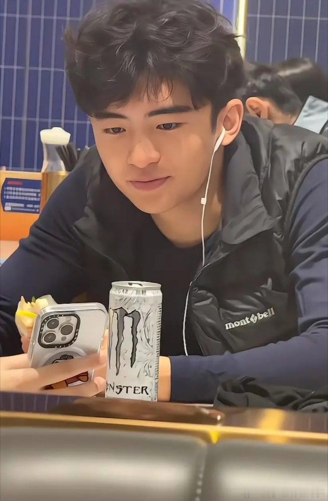 我有预感张柏芝不会再婚了，不是因为看透了爱情，而是她已经找到了一辈子的靠山，上完