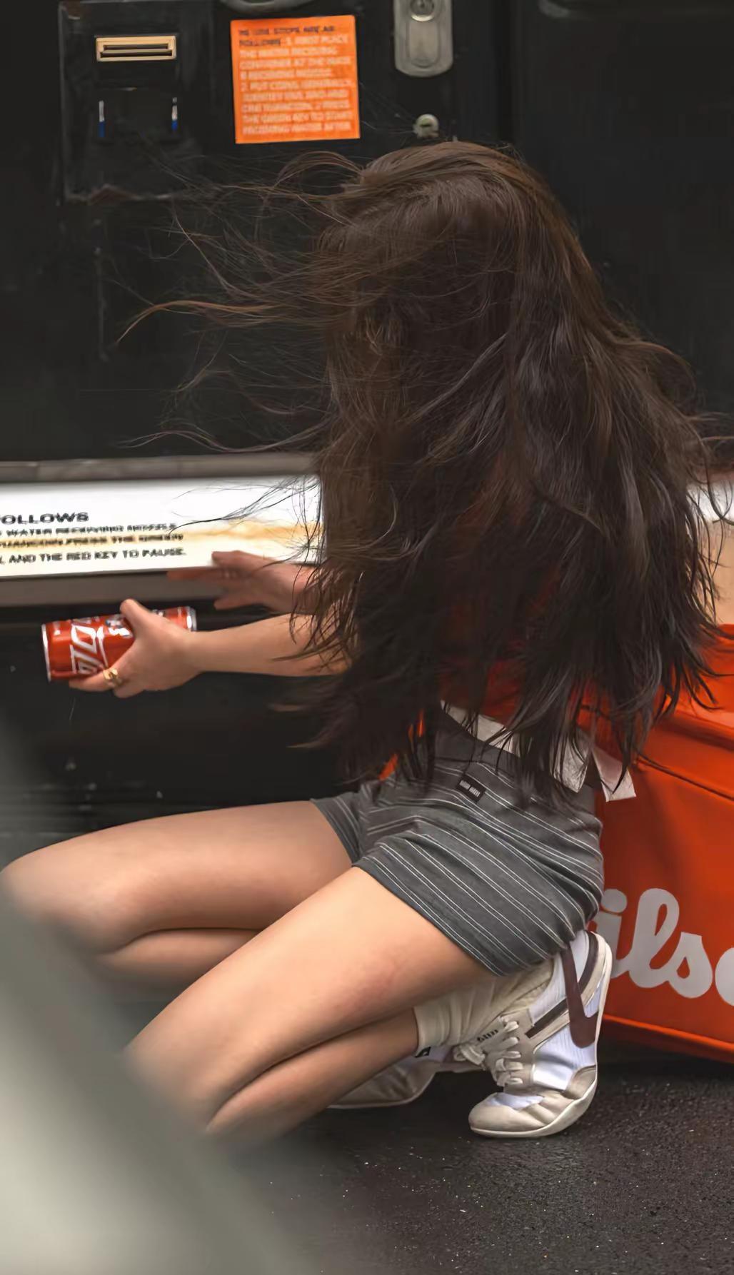 跟着明星学穿搭。美式复古街头穿搭ootd穿搭4招摆脱路人感穿搭