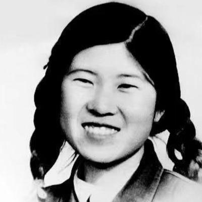 1958年9月，杨虎城的女儿杨拯陆在婚礼前期，突然失踪。之后，人们在雪地里发现了