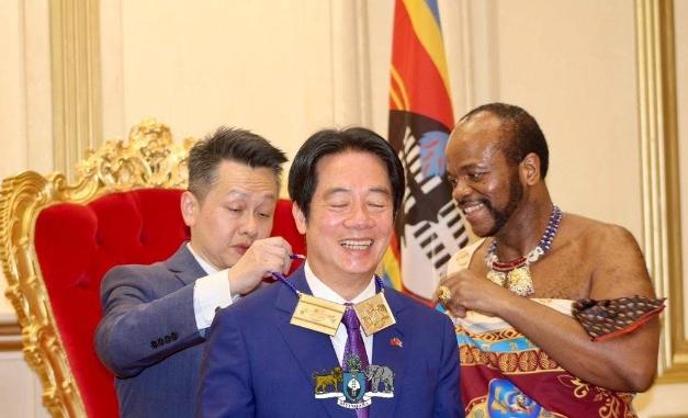 抵达斯国第2天，赖清德急补安全漏洞，14小时指挥断线与归途悬念令其愁容满面！ 